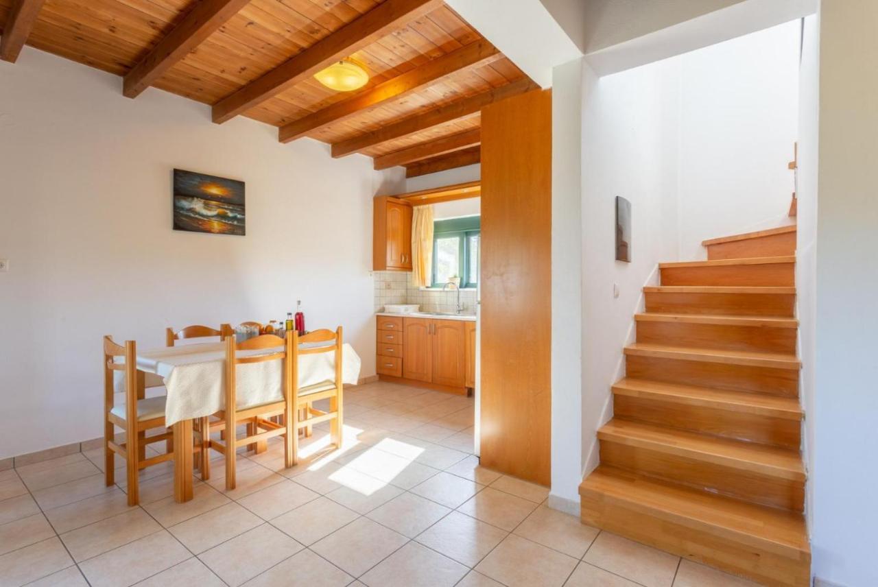 פראנגוקאסטלון Spiros Beach Villa מראה חיצוני תמונה