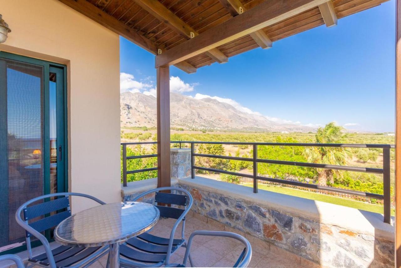 פראנגוקאסטלון Spiros Beach Villa מראה חיצוני תמונה